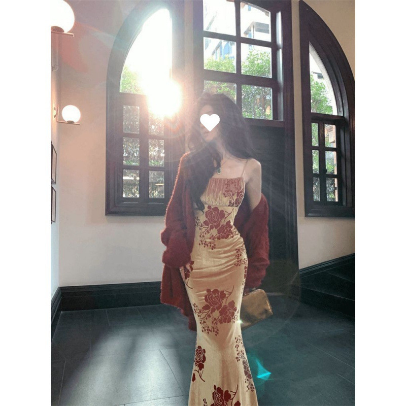 Retro elegant sophisticated red dress