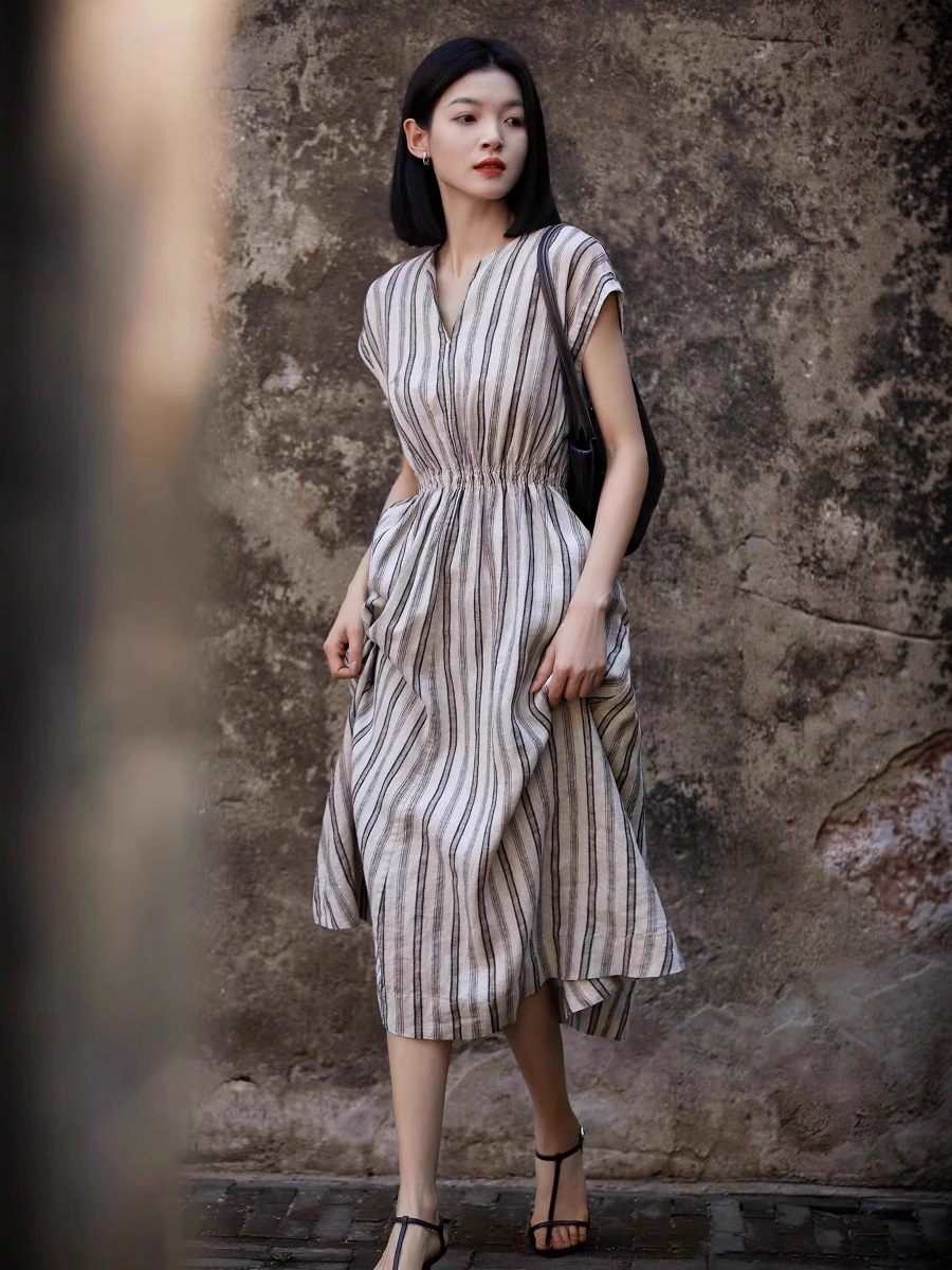 Đầm maxi nữ sọc xám linen V cổ đi làm — sọc