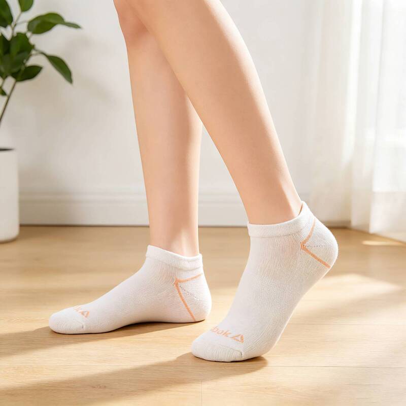 Reebok Men's and Women's Sports Thermal Socks 8 Pairs/Box Reebok Men's and Women's Sports Thermal Socks 8 Pairs/Box