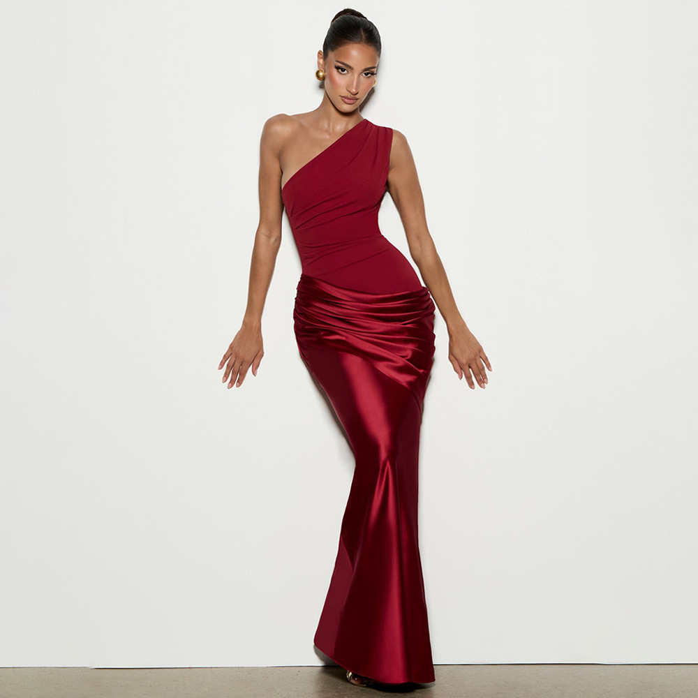 Abito da sera in raso monospalla elegante e attillato donna_voghion.com