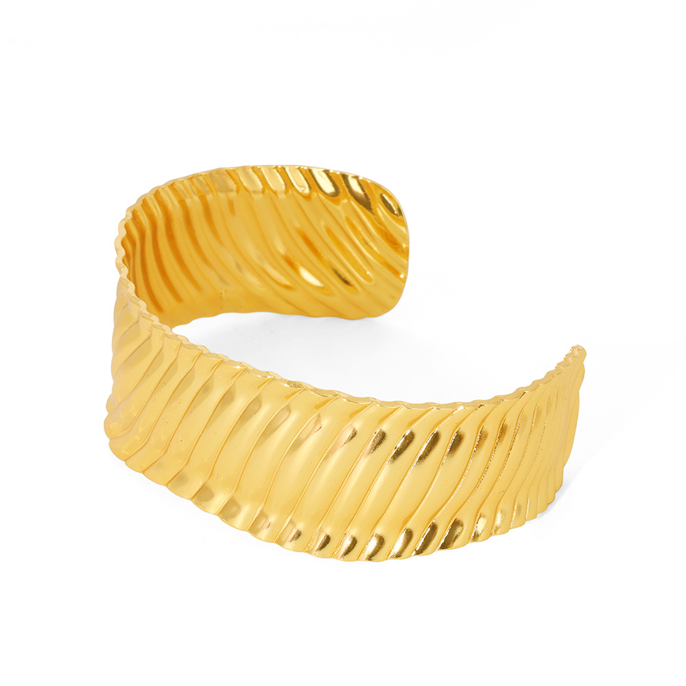 Exageración retro transfronteriza viento titanio acero 18K textura hip-hop de superficie ancha apertura ajustable pulseras unisex al por mayor