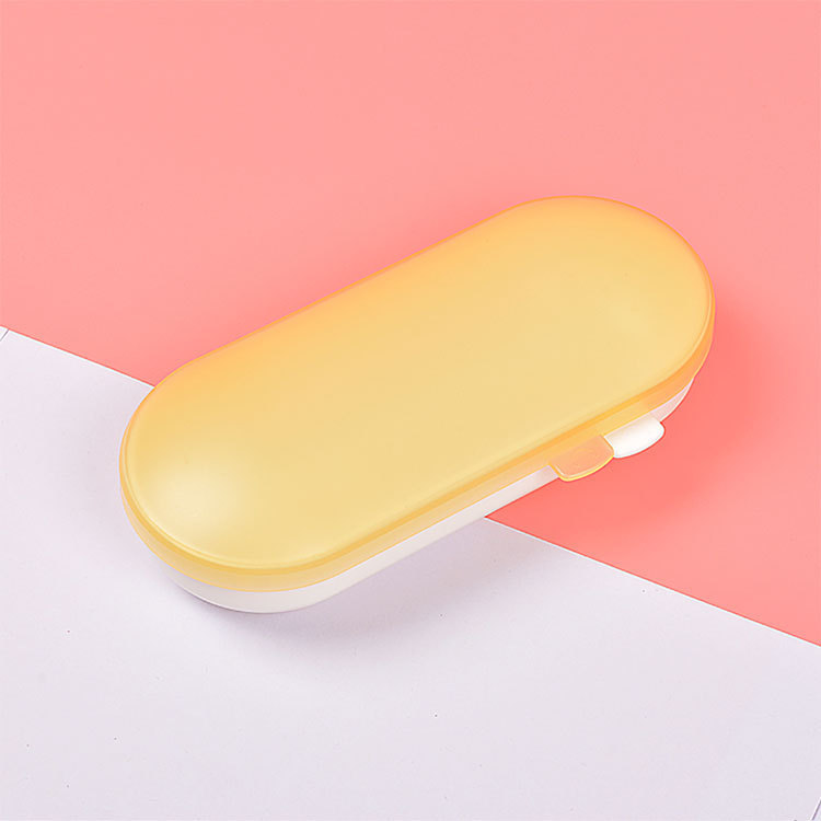 Baby tableware baby food storage box fork spoon teether and pacifier snack storage storage box Oval closed lid