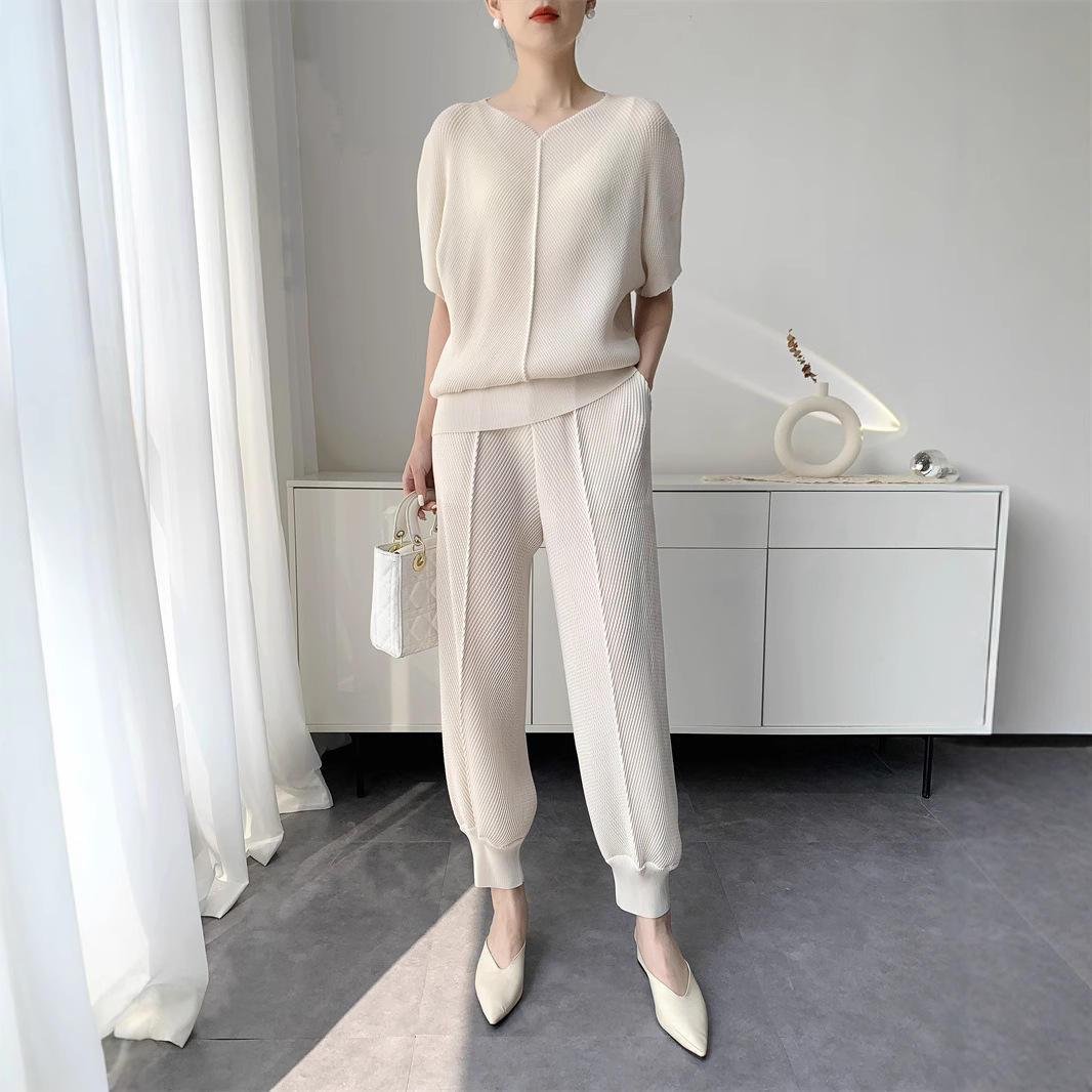 Miyake Style High-end Dragon Scale Pleated suit Women's 2025 Summer New Top Pants Comfortable Casual Fashion All-match