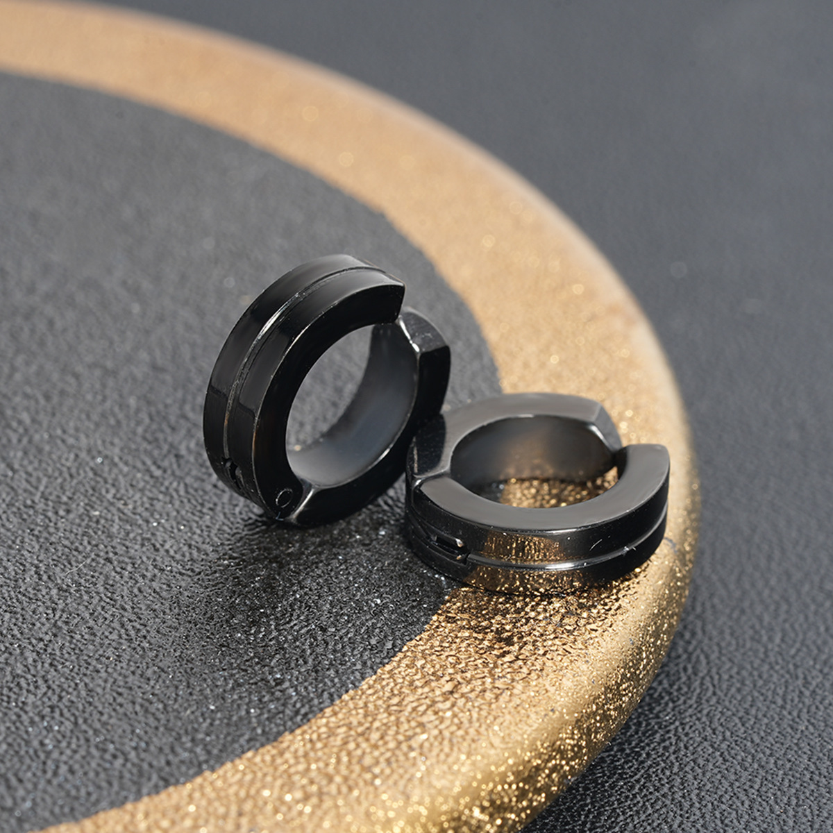 Cool Men’s Stud Earrings. Minimalist Street & Punk Style, Ideal For Casual, Party & Daily Wear. Made Of 316L Stainless Steel, Hypoallergenic, Nickel-_voghion.com