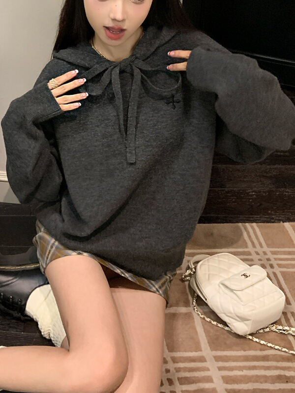 慕尼黑午后 灰色羊毛连帽毛衣女新款抽绳宽松刺绣针织外套|undefined