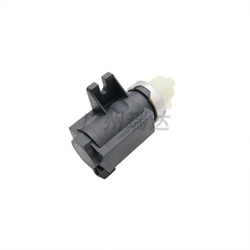 Aplicable a Cadillac motor turbo solenoide 12665777 en stock al por mayor