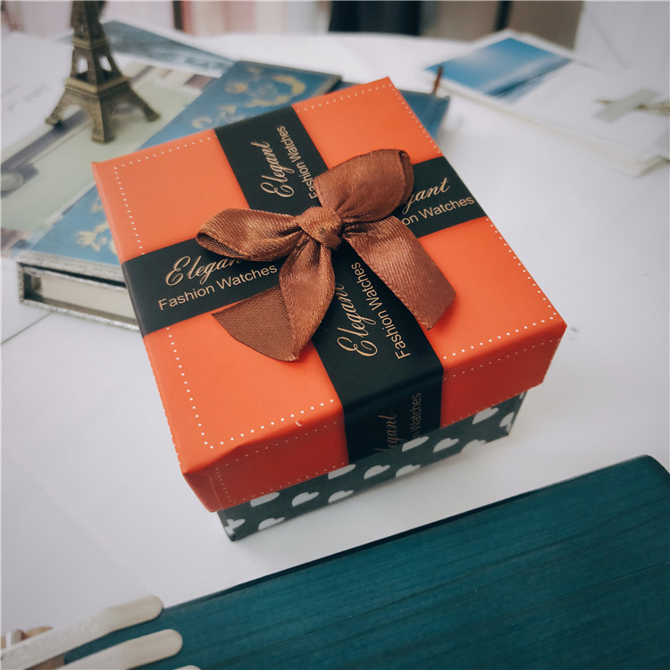 Caja mariposa roja (general para comercio exterior)