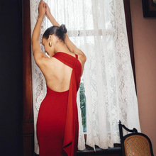 欧美风女装2024新品小众高级性感修身交叉抽皱肩带露背长款连衣裙