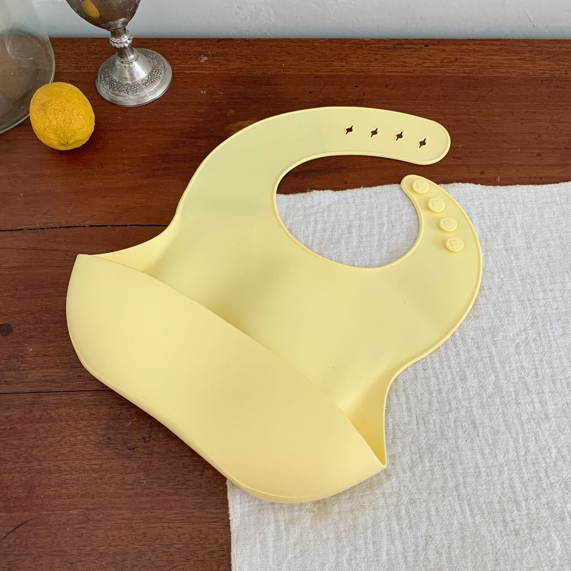 Ropa para niños de caña de pera babero de bebé de silicona para niños 2025 nuevo bebé niña alimentación toalla de saliva impermeable