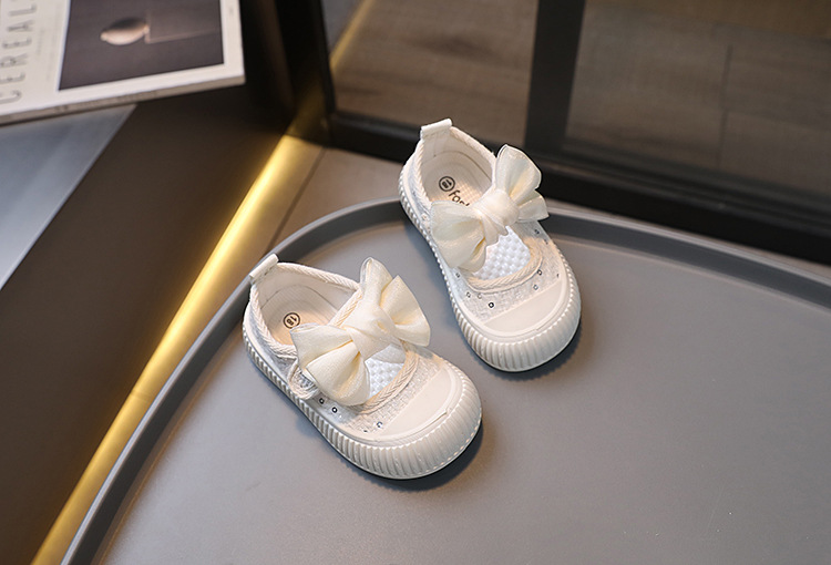 Per bambini 2024 Primavera e Autunno Nuova edizione coreana casual Scarpe con bocca quadrata in tela per ragazza 1-3 anni_voghion.com