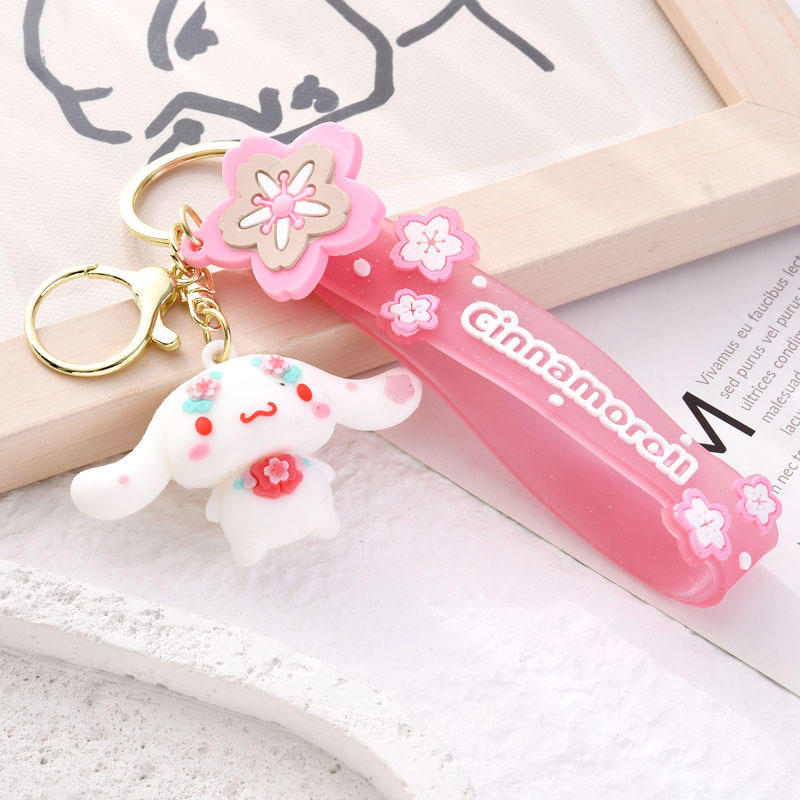 ピンクの桜サンリオのキーホルダーが可愛いです。|undefined