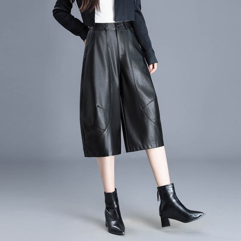 PU leather fashion curved pants, new autumn/winter 2026, loose-fitting, slimming, wide-leg cropped pants, high-waisted stylish lantern pants