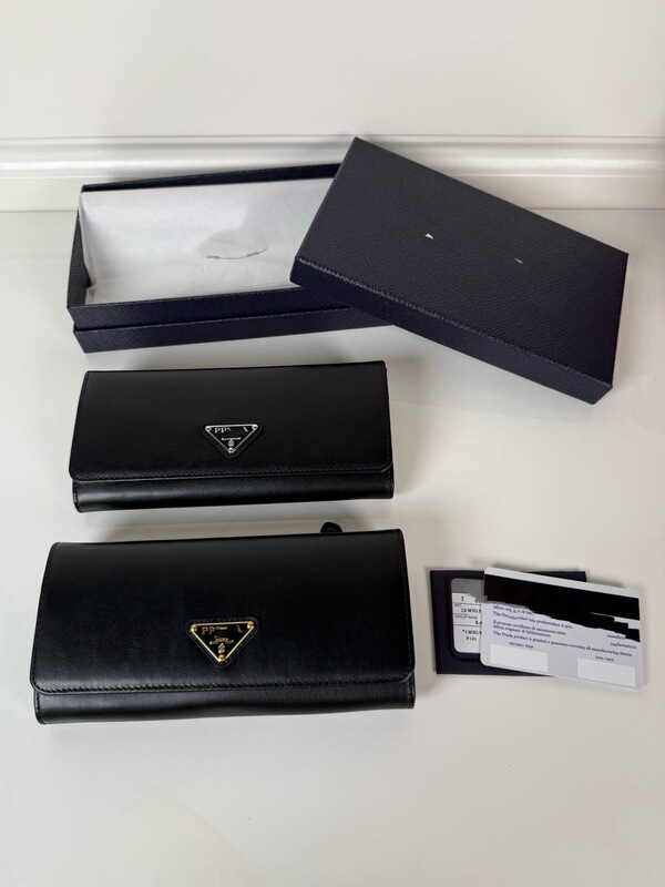 YADAS Triangle Gold Fashion Solid Color New Long Women's Autumn/Winter Versatile High-End Clutch Bag 1MH132