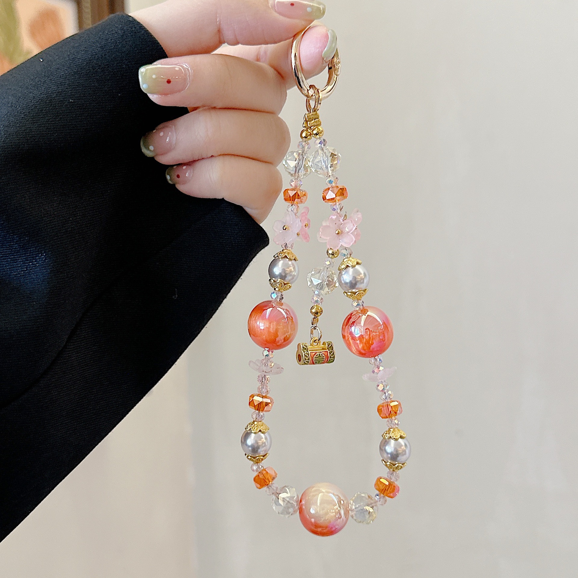 Boutique hecho a mano de alta gama para teléfono móvil cadena ins caqui Ruyi cadena colgante cordón de teléfono móvil de moda cadena/colgante corto