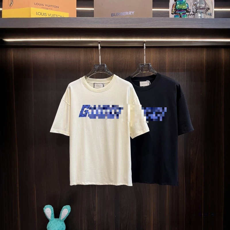 Trendy brand shirts, authentic replica of Paris Gucci short-sleeve shirts for men and women, printed short-sleeve high-quality wholesale in white Trendy brand shirts, authentic replica of Paris Gucci short-sleeve shirts for men and women, printed short-sleeve high-quality wholesale in white
