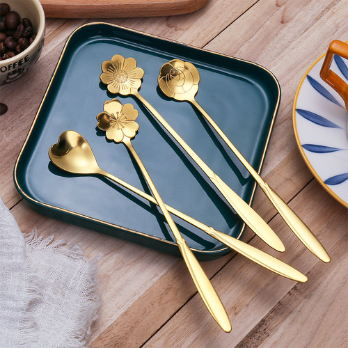 W creative stainless steel long handle golden flower-shaped spoon mixing spoon cherry blossom heart-shaped spoon rose spoon gold-plated logo