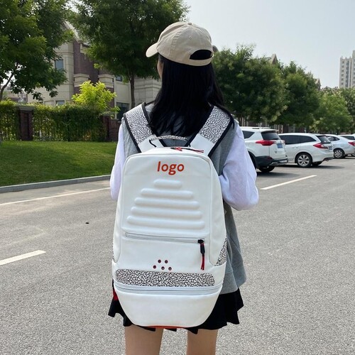 Chic Cement Burst Crack Men's and Women's Basketball Sports Backpack University Backpack Large Capacity Casual Dual Shoulder Bag