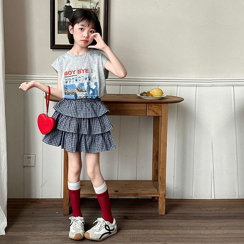 New versatile and trendy girls' sports short-sleeved two-piece set, stylish children's fashion school style summer casual suit