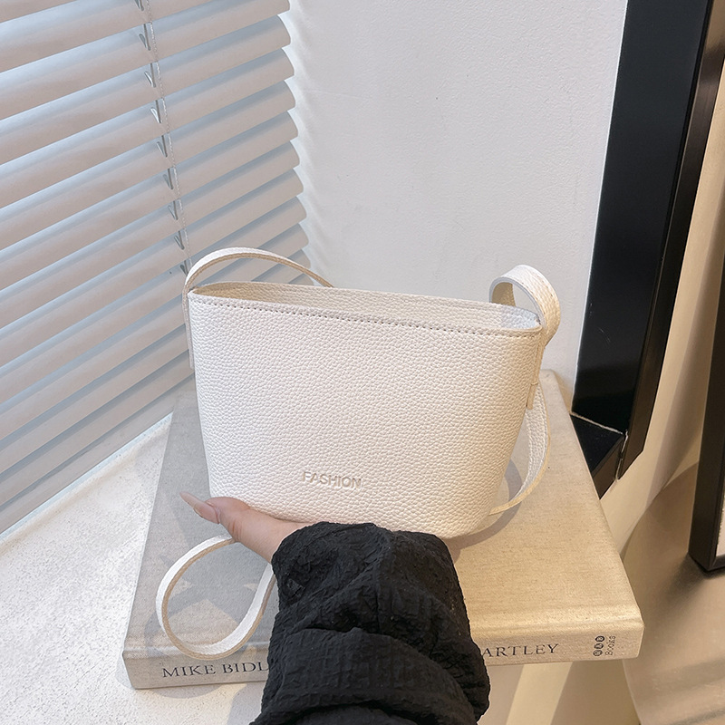 大衆デザインバケツバッグ2025ファッション個性新ファッション春シンプル女性質感シングルショルダーバッグ|undefined