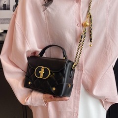 女包可愛斜挎包包手機包新款小眾菱格繡線鏈條包手提單肩包斜跨包