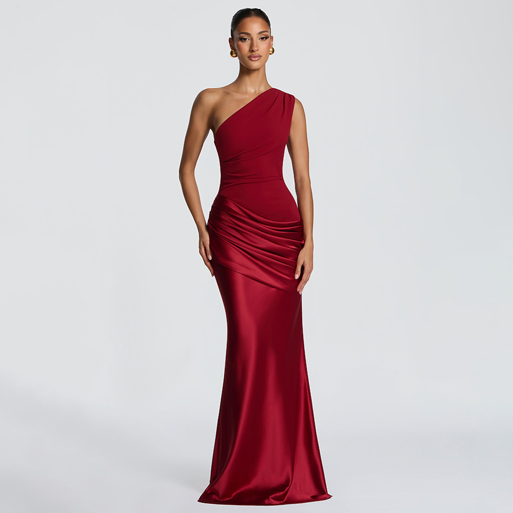 Abito da sera in raso monospalla elegante e attillato donna_voghion.com