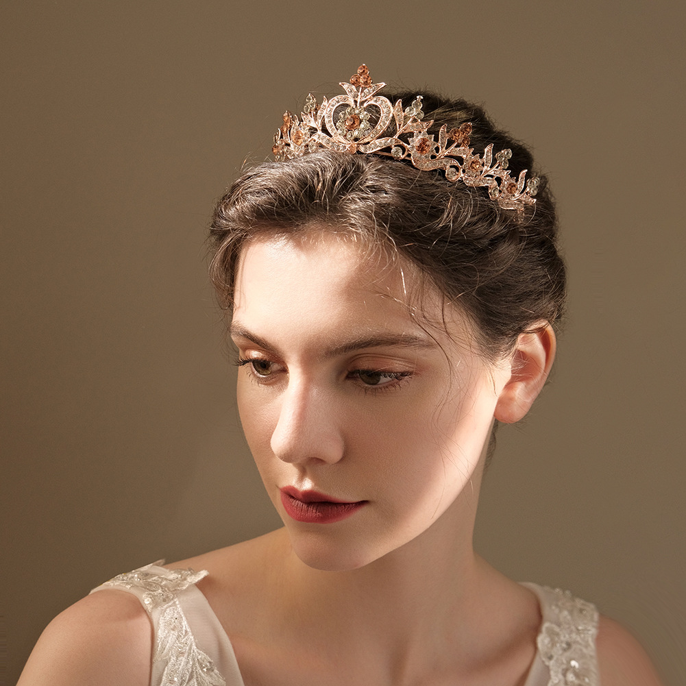 Retro Baroque Crown Bridal Headdress Wholesale Nihaojewelry display picture 2