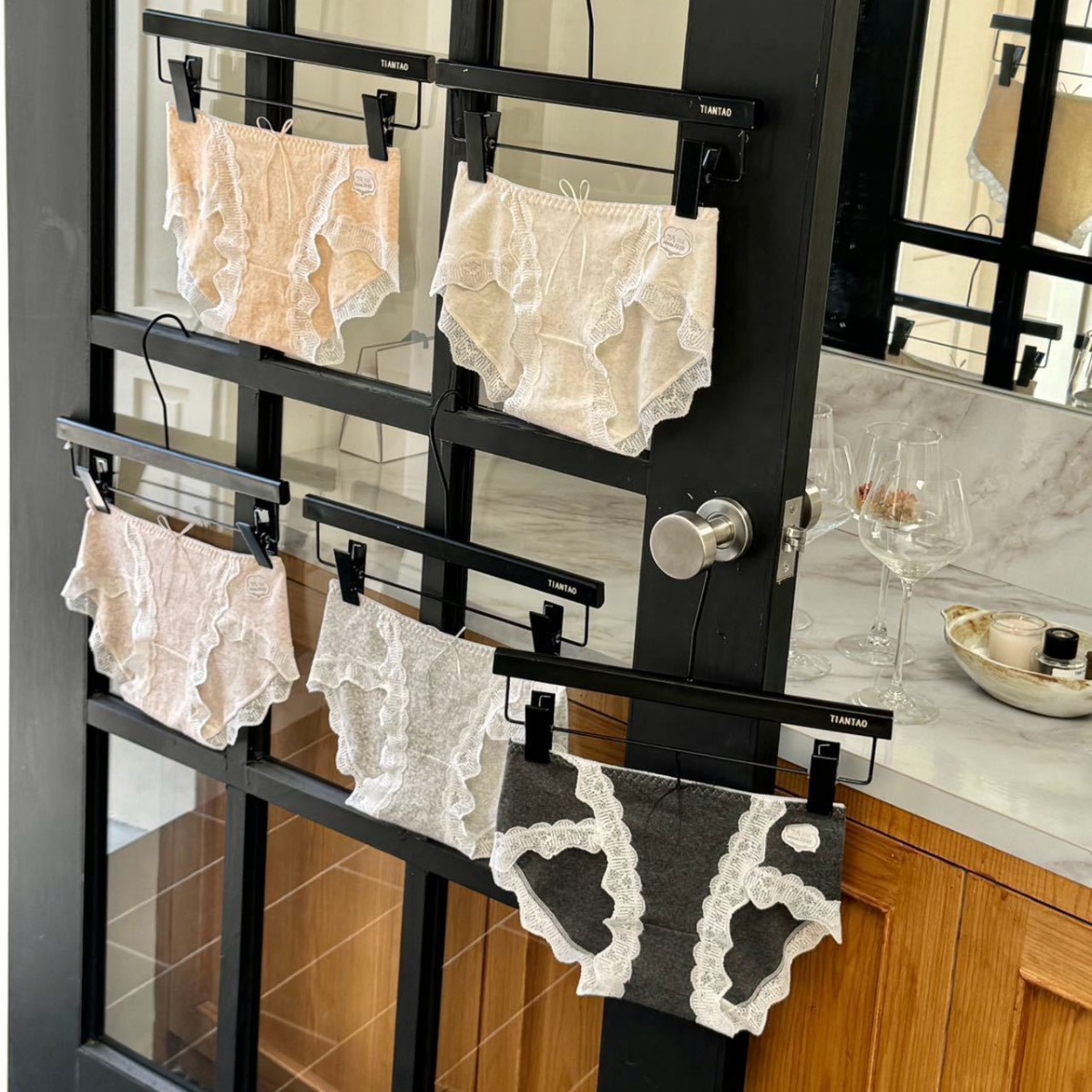 New product launched French sweet 7A antibacterial briefs nude and traceless sexy soft skin-friendly women's underwear box