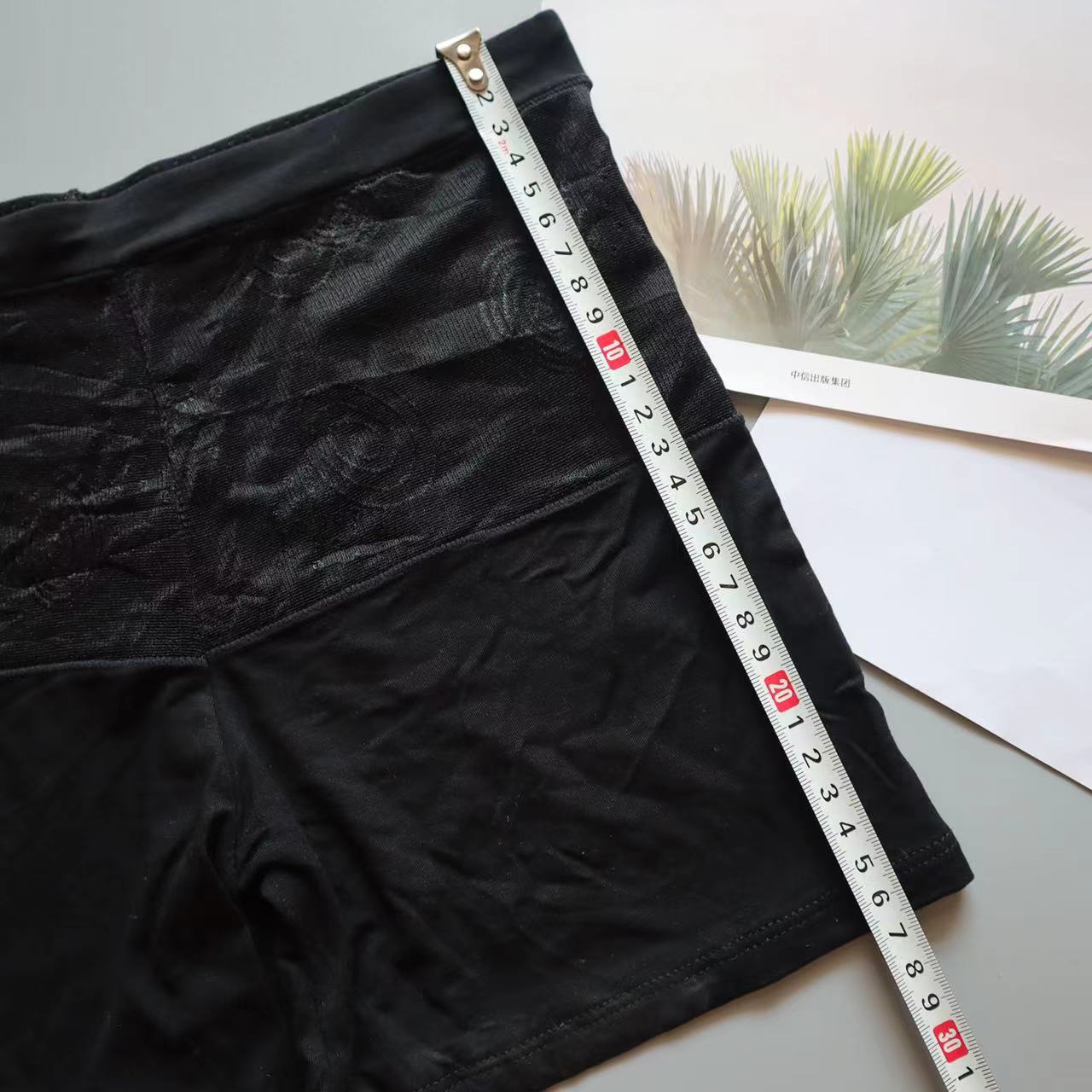 女士透色提花拼接防走光安全裤柔软舒适女三分短内裤