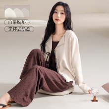 ���ص�˯��Ů�����ޱ��ĳ��䳤�������׿��⴩�����Ҿӷ�