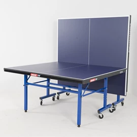 羽毛球;乒乓球台