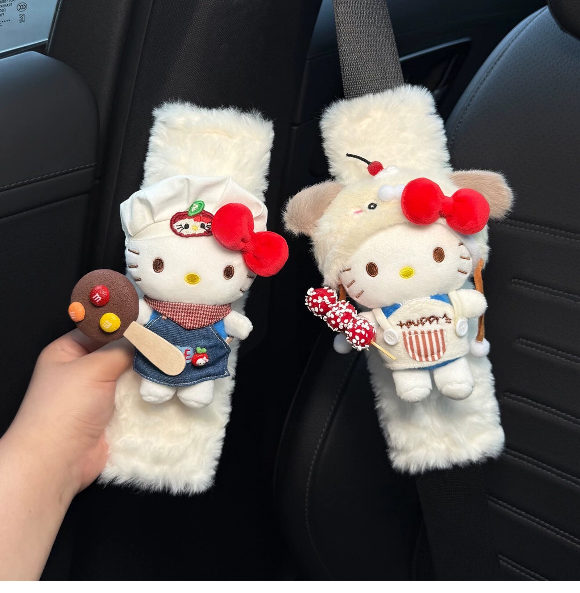 Cute KITTY car seatbelt shoulder pad, car interior seatbelt decoration, anti-abrasion clothing for couples, a pair for women