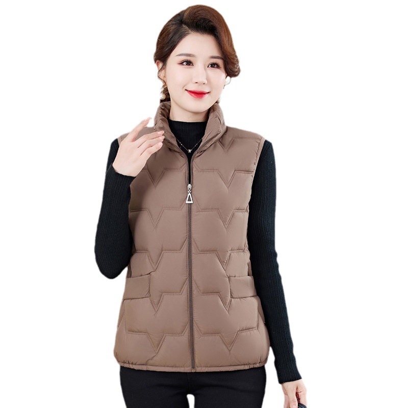 Chaleco de chaleco de cuello alto de otoño e invierno de mediana edad y ancianos para mujer ropa exterior corta engrosada 2023 nuevo chaleco ligero abrigo