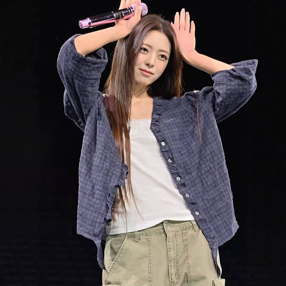 Currently available: Shin Ha-na's same style V-neck tie-up shirt for women, spring and autumn, with ruffled lantern sleeves, without summ*r
