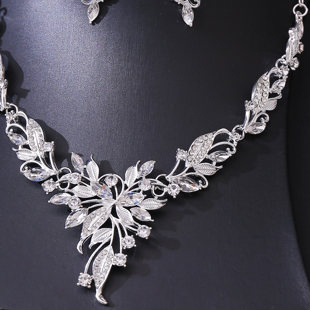 叶子镶钻新娘项链
