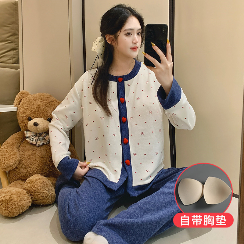 Women's cashmere thermal pajamas for autumn and winter, with built-in chest pads, 2026 new style, simple and elegant long-sleeved loungewear set Women's cashmere thermal pajamas for autumn and winter, with built-in chest pads, 2026 new style, simple and elegant long-sleeved loungewear set