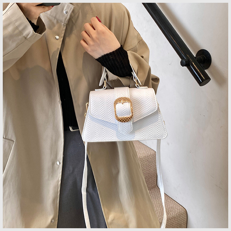 Cross-border wholesale niche design commuter crossbody bag for women 2024, fashionable and versatile women's single-shoulder armpit small square bag undefined