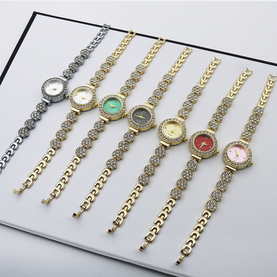 Foreign Trade Cross-Border Casual Fashion Watch with Flower-Shaped Bracelet, Diamond-Encrusted, Stylish and Elegant Quartz Watch
