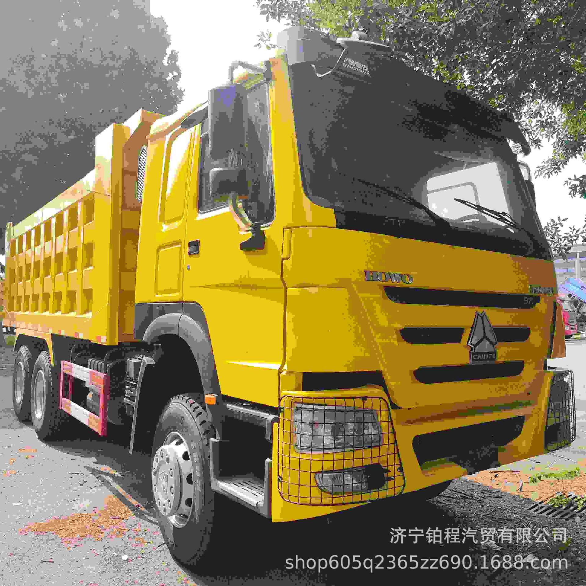 Export of brand new HOWO 371 horsepower dump truck, engineering self-unloading truck, 10-wheel muck truck, construction site earthmoving truck