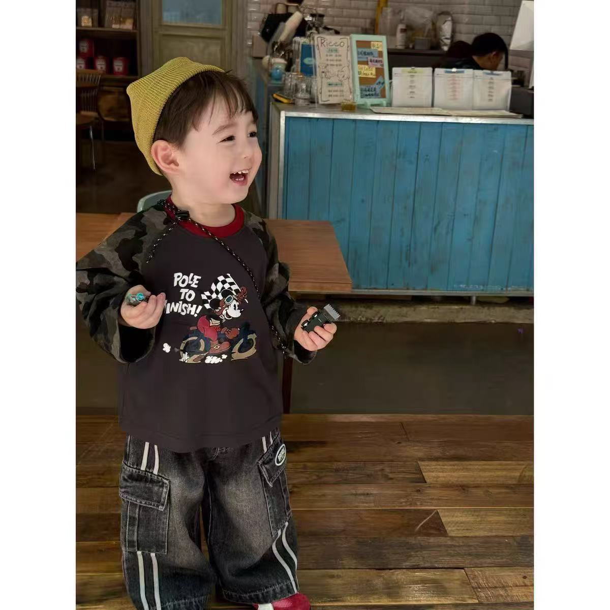 Boys Spring and Autum Suit 2025 New Kidsren's Korean Cartoon Camouflage Color Matching T-Shirt Denim Pants Two-Piece Set