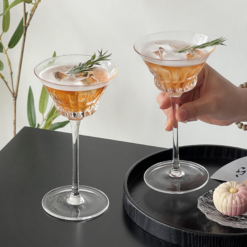 Tazas de cristal de alto pie, tazas de vidrio medieval, tazas de champagne creativas, tazas de vinos de cóctel personales