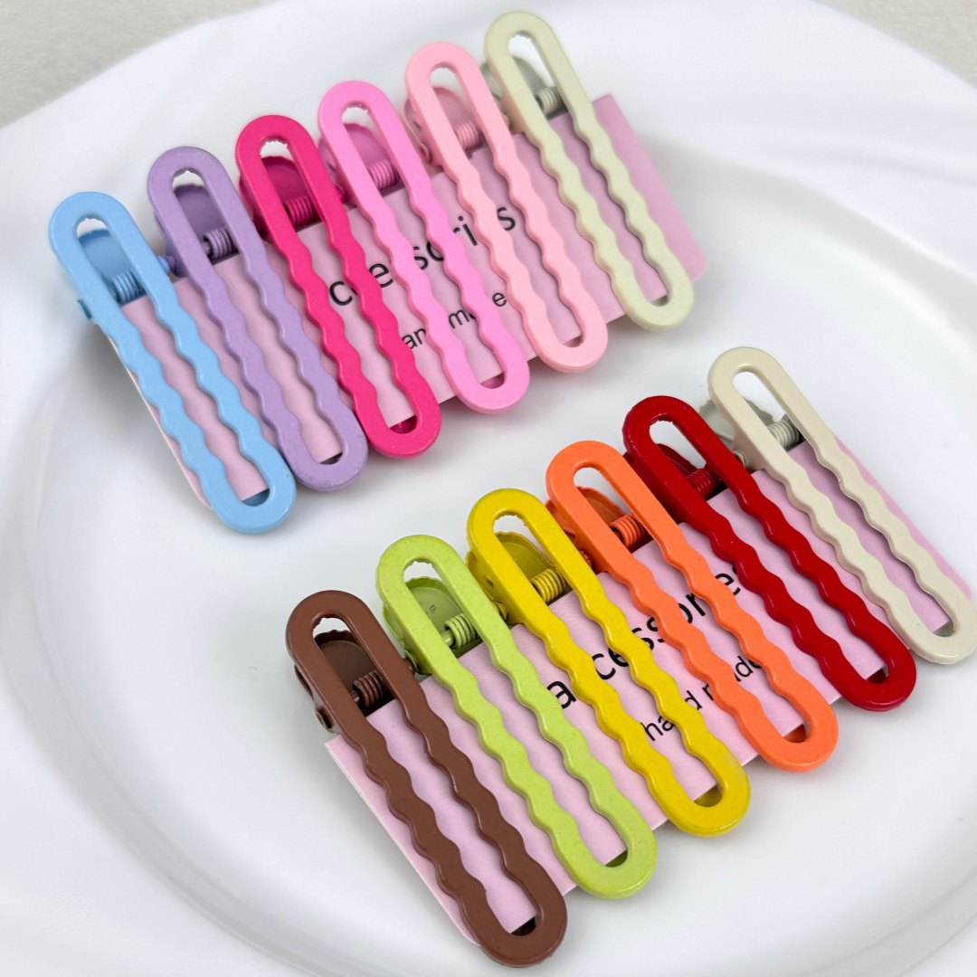 Cute wavy hairgrip handmade