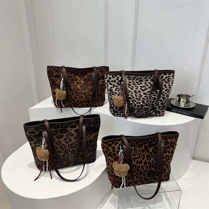 2024 nuevo otoño y invierno de gran capacidad de transporte de hombro relajado bolso de brazo retro moda leopardo bolso de mujer