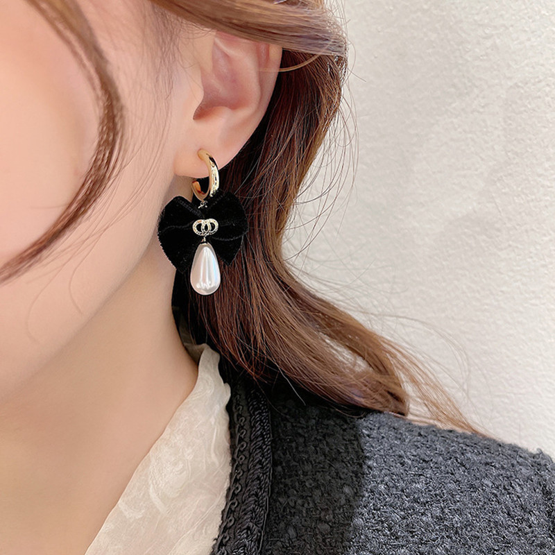 10A210 black (4)