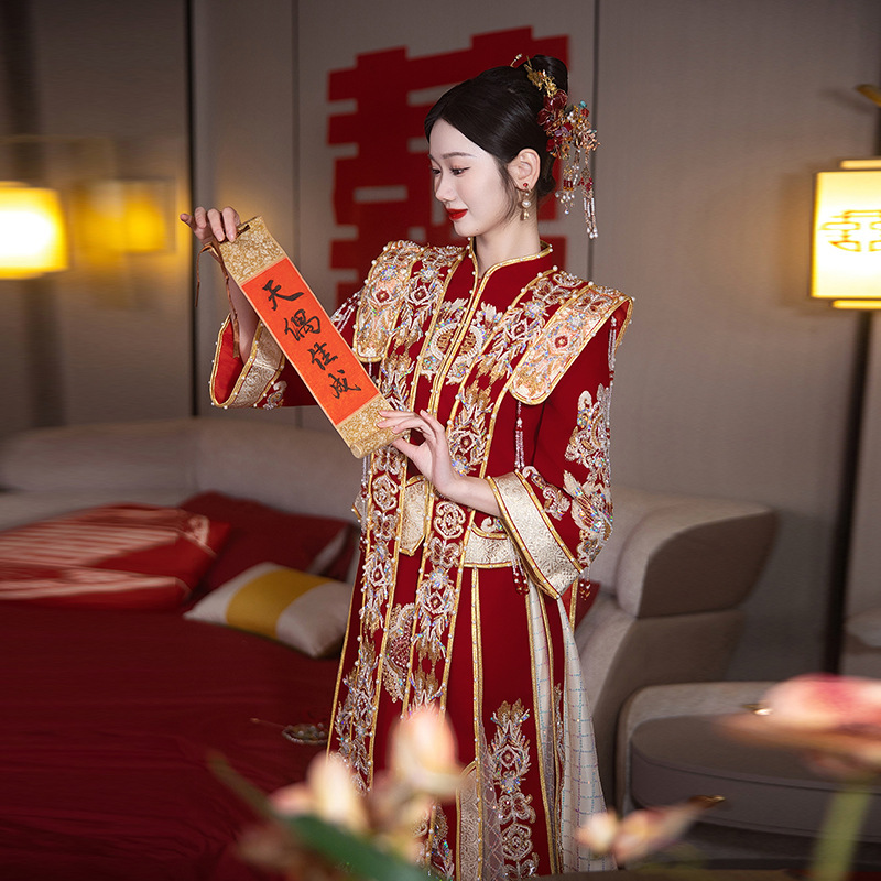 Xiuhe-Style Bridal Wedding Dress 2026 New Heavy-Duty Design, Wedding Gown with Phoenix Crown and Flowing Skirt, Maternity Dress to Cover the Belly, Dragon and Phoenix Robe