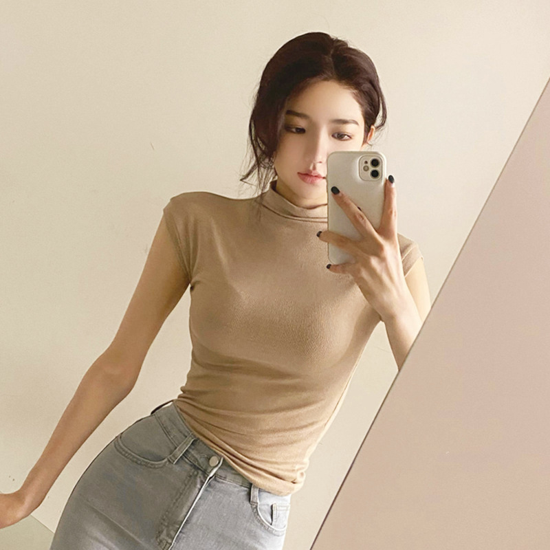 한국 봄 여름 신상 하프넥 슬림핏 편안하고 가슴을 돋보이게 하는 우아한 데일리룩 민소매 베이스 레이어 티셔츠 여성 상의