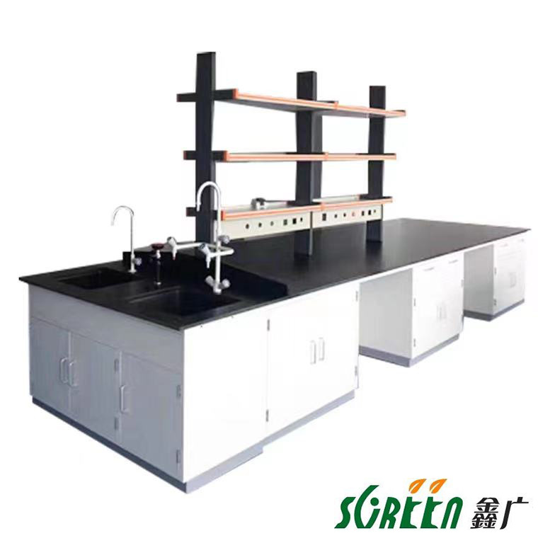 ɽ����ľʵ��̨