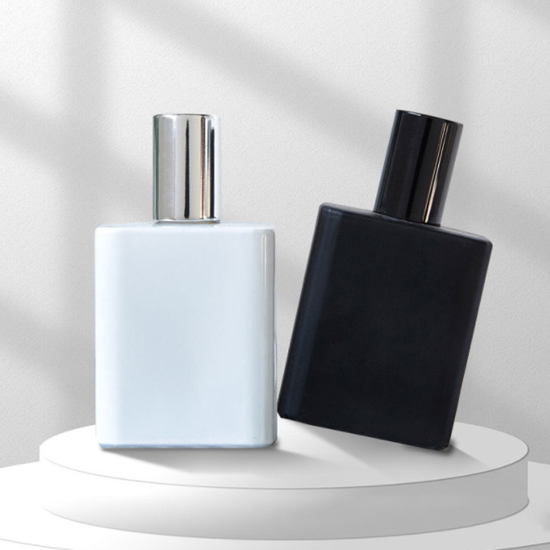 厂家直供30ml50ml螺口四方玻璃喷雾香水瓶 包装空瓶 香水分装瓶