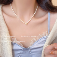 exquisite and versatile opal pendant necklace female high sense light luxury temperament zircon titanium steel clavicle chain new accessories full figure