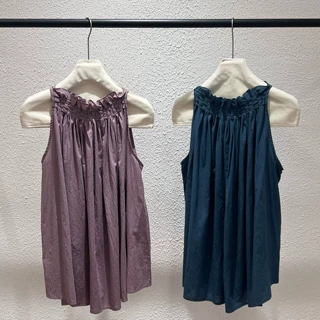 慵懒度假挂脖无袖背心2026夏季女装新款手工编织花苞领口上衣