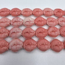 仿珊瑚立体小单鱼双鱼图形贝壳粉压DIY发饰项链手链配饰批发散珠